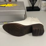 Very Volatile Volatile Women's Cream Ankle Boots Size 6 Photo 1