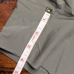 Vuori  Clementine Short 2.0 NWOT SzS Light Oregano Photo 7