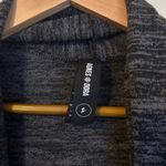 Agnes & Dora Gray Black Textured Knit Cardigan Sweater size Small Photo 3