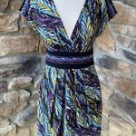 BCBG MaxAzria Short-sleeve V-neck Dress with pockets Photo 4