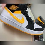 Nike Women’s Air Jordan 1 Mid Laser Orange/Black - Brand New 7.5 (W) Photo 6