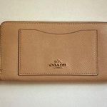 Coach New  Wallet Photo 1