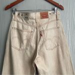 Levi's Women's 28 Cinch Barrel Jeans Photo 10