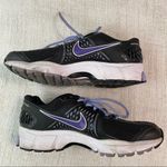 Nike Women’s Vomero Athletic Shoes Photo 1