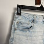 American Eagle  Mom Shorts High Rise Light Wash Distressed Jean 90s Denim Size 6 Photo 2
