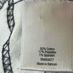 st. john's bay St. John’s Bay Dark Blue Stretch Denim Mid-Rise Capri Jeans Size 4 Photo 3