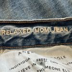American Eagle  Relaxed Mom Jean Distressed High Rise Womens 6 Photo 4