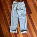 Hollister  ULTRA HIGH RISE DAD JEANS Photo 1