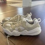 Nike  shoes  Photo 1