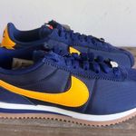 Nike Michigan Cortez TXT Women's Shoe Size 6.5 #B1932 Photo 0