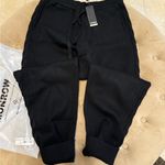 NWT Monrow Supersoft Sweater Knit Color block sweat pant Black Size M Photo 2