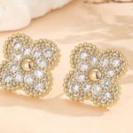 Gold Vintage clover earrings Photo 0