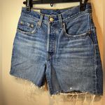 Levi's Women's 501 Original High-Rise Mid-Thigh Jean Shorts Size 24 Photo 6