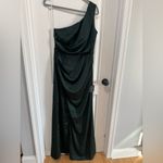 Lulus  Dreaming of Elegance NWT‎ size Large Emerald Satin One-Shoulder Maxi Dress Photo 3