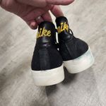 Nike  SB Blazer Court Mid Premium Skate Shoes Size 7 Photo 2