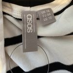 ASOS NWT  Black & White Striped Cutout Cold Shoulder Bodysuit - Size 12 Photo 2