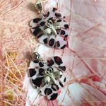 Resin Animal Print Palm Monstera Leaf w/ Bee Earrings Silver Photo 3