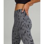 Lululemon High-Rise Tight 25" Camo Jacquard Asphalt Grey Black Sz 4 Photo 4