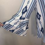 Fashion Express white native print ruffle flare sleeves v Photo 2