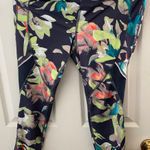 Avia FINAL MARKDOWN  workout cropped slacks small Photo 0