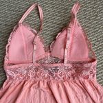 Daisy Fuentes  coral Lace Top Photo 3