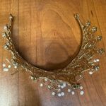 Elegant Gold Tiara with Crystal Accents Photo 5