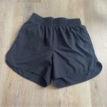 Varley  Running Shorts Photo 1