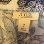 a.n.a Shorts Small High Waist Floral Cream and Blue Pockets Tie Belt Photo 1