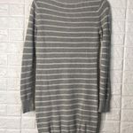 🌞 NWT Mossimo gray striped v Photo 4