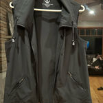 Zenergy Women's Sleek Black Vest Photo 0