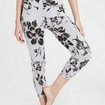 Athleta  HIGH RISE MAGNOLIA CHATURANGA™ CAPRI SIZE S Photo 0