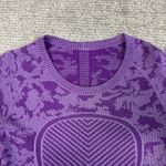 Lululemon Swiftly Tech Shirt Long Sleeve Shirt Womens 6 Purple Violet Print Top Photo 3