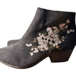Black Embroidered Floral Ankle Boots Block Heel Side Zip Women Size 12 Photo 0