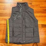 Women’s Medium Gray Full Zip Lined Puffer Vest Utility Winter Sleeveless Casual Photo 2