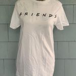 NWT Friends TV T Photo 0