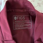 FIGS  maroon scrub set Photo 1