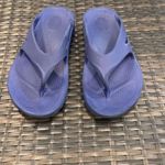 Oofos sandals, women’s size 11 Blue Photo 6