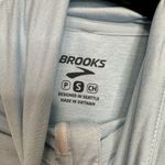 Brooks  Dash Half Zip Pullover Photo 1