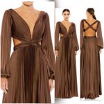 Mac Duggal  Long Sleeve Pleat Charmeuse CutOut Gown Espresso 26737 size 6 UB Photo 2