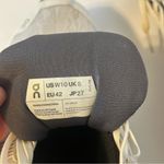 On Cloud Cloud Runners Women's 10 Gray Photo 11