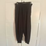 Athleta  savannah jogger in black size 6 casual comfy travel Athleisure Photo 2