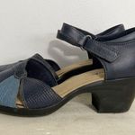 Clarks  Collection Size 7 Comfort Shoe Heels Navy Blue Strap Closed Toe Photo 1