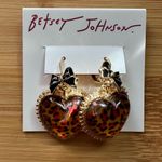 Betsey Johnson  Gold Tone Leopard Heart Drop Earrings Bow Accent NWT Photo 2