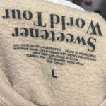 Ariana Grande 2019  sweetener tour unisex Crewneck Sweater Photo 2