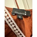 Brown Sleeveless‎ Embroidered Top With Lace Detail & Tie Back Size 2X White Size M Photo 7