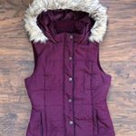 Prince & Fox • puffer vest faux fur trim hood burgundy maroon quilted Red Photo 0