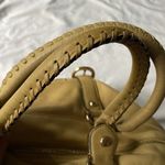B Makowsky leather Women’s handbag Gold Yellow Metal Hardware Touch Medium Bag Photo 13