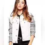 Free People Knit Sleeve & Knit Hood Distressed White Denim Jean Jacket Size XS Photo 2