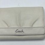 Coach off white leather wallet Photo 7