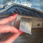 American Eagle Light Wash Distressed Tomgirl Shortie Jean Short Size 4 Blue Photo 3